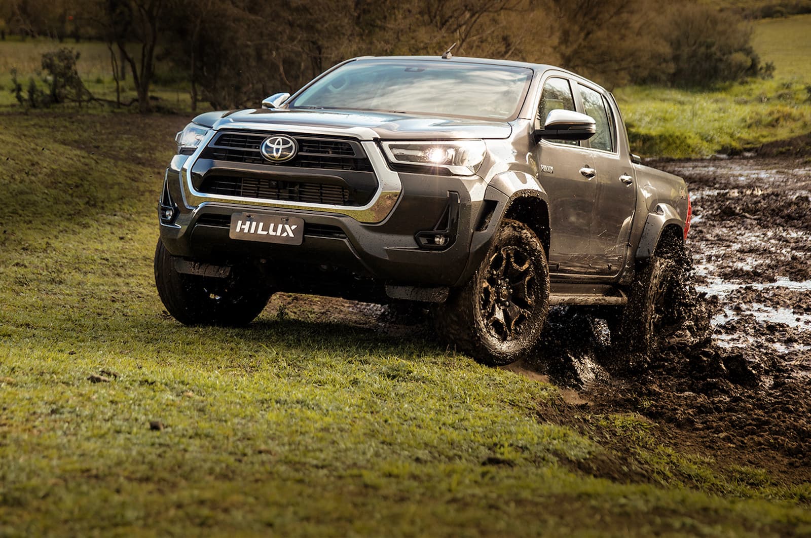 Toyota admite fraude e suspende globalmente venda de Hilux e outros 9 modelos