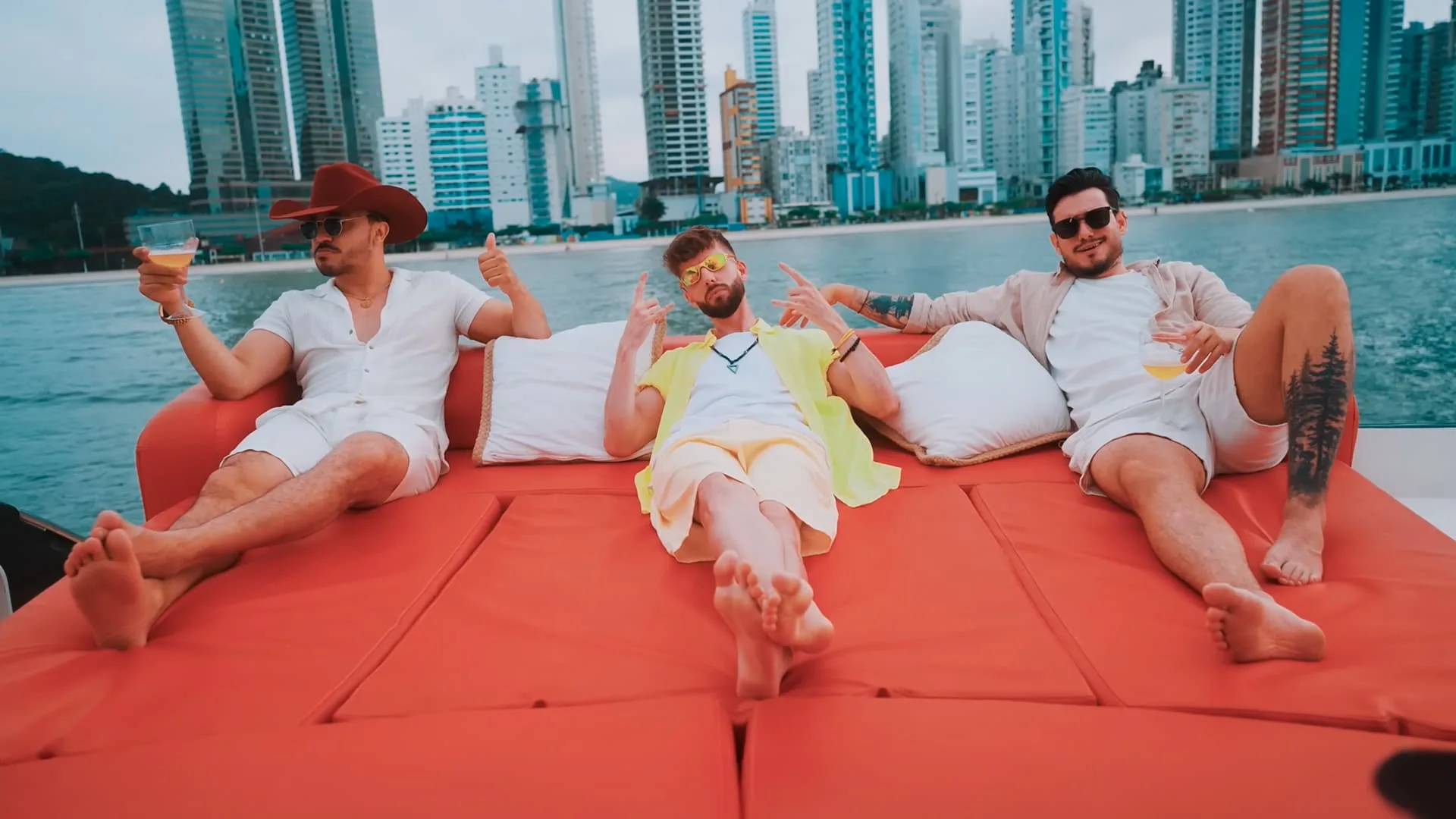 Descer Pra Bc Soja, Bois E Arranha Céus Na Dubai Brasileira (1)